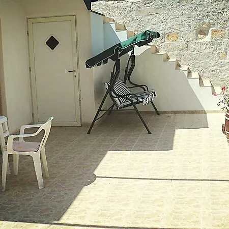 Apartman Beretin شقة