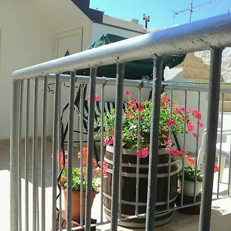 Apartman Beretin شقة *
